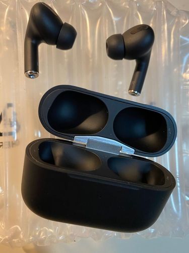 Customer photo review of BlxckPods Pro