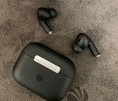 Customer photo review of BlxckPods Pro