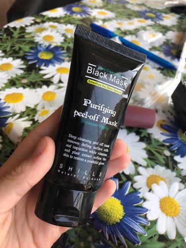 Customer photo review of Black Mask Blackhead Remover Maske für Gesicht Nase Akne Schwarze Gesichtsmaske Peel-Off Maske