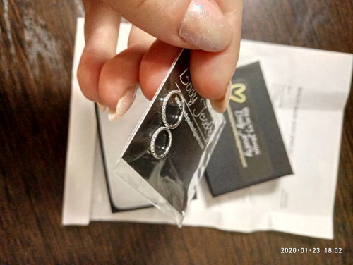 Customer photo review of Micro Paved Gems Hinged Segment Ring