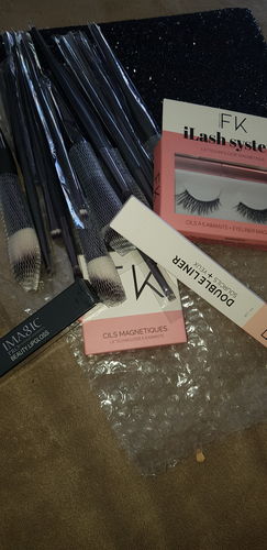 Customer photo review of CILS MAGNÉTIQUES EYELINER  FK: LE KIT VIP