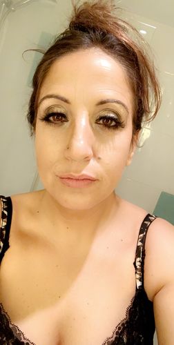 Customer photo review of Sapphire Magnetic Eyelashes and Eyeliner Kit