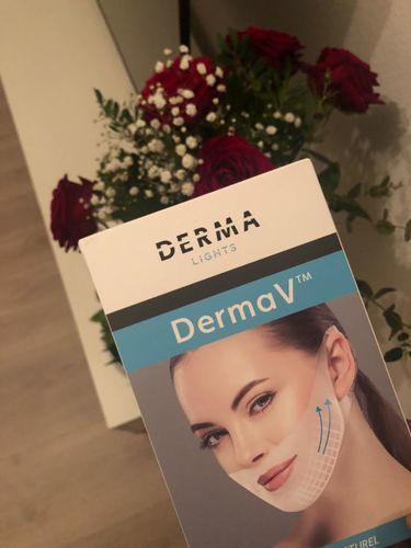 Customer photo review of DermaV™  | Masque amincissant pour ovale du visage