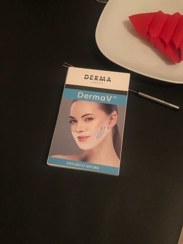 Customer photo review of DermaV™  | Masque amincissant pour ovale du visage