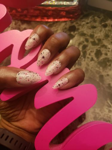 Customer photo review of INSTANT GLAM- RAW SUGAR GLITTER PRESS ON NAILS