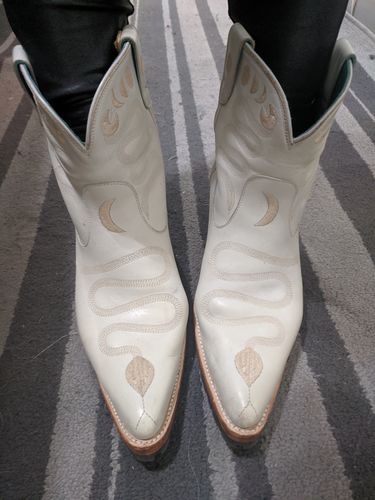 Customer photo review of No.2101 JUNCTION eastern boot pskaufman...x Me _ Bone leather womens