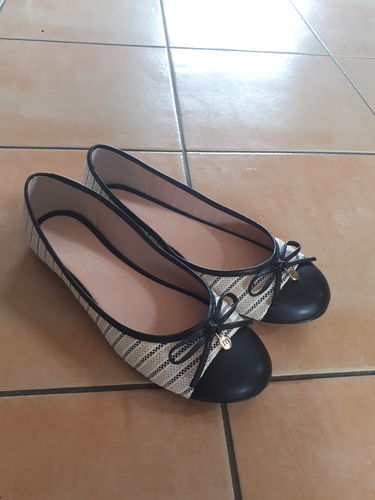 Customer photo review of Moleca 5669.104 Women Fashion Flats in Multiblack