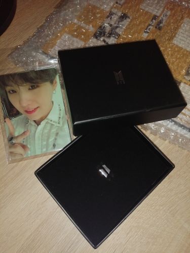 Customer photo review of BTS "Speak Yourself:  The Final" ARMY Love Yourself Ring