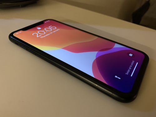 Customer photo review of Apple iPhone XR 64GB Black Unlocked Refurbished Good