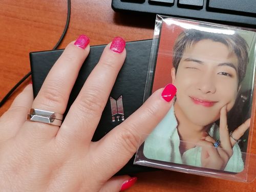 Customer photo review of BTS "Speak Yourself:  The Final" ARMY Love Yourself Ring