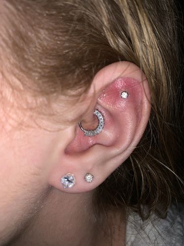 Customer photo review of Baguette Gem Design Hinged Segment Ring