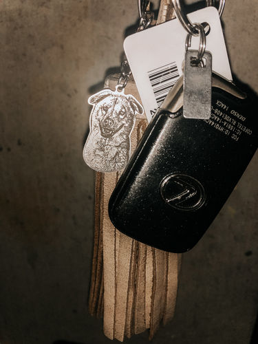 Customer photo review of Silvercut™ Keychain