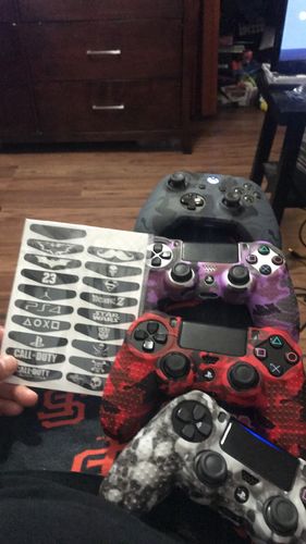 Customer photo review of White Skulls