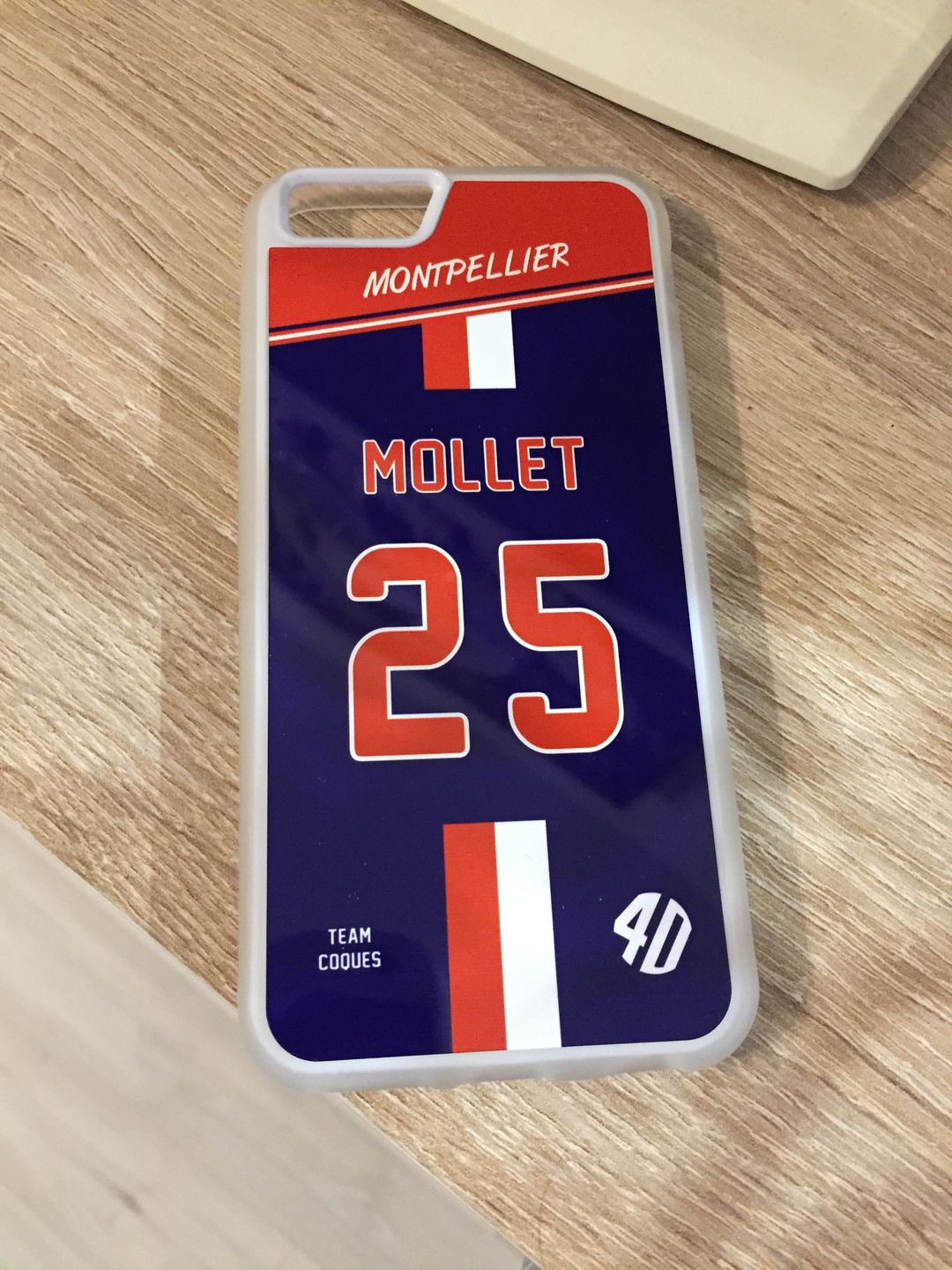 Customer photo review of Coque foot MONTPELLIER - flocage 100% personnalisable - iPhone smartphone