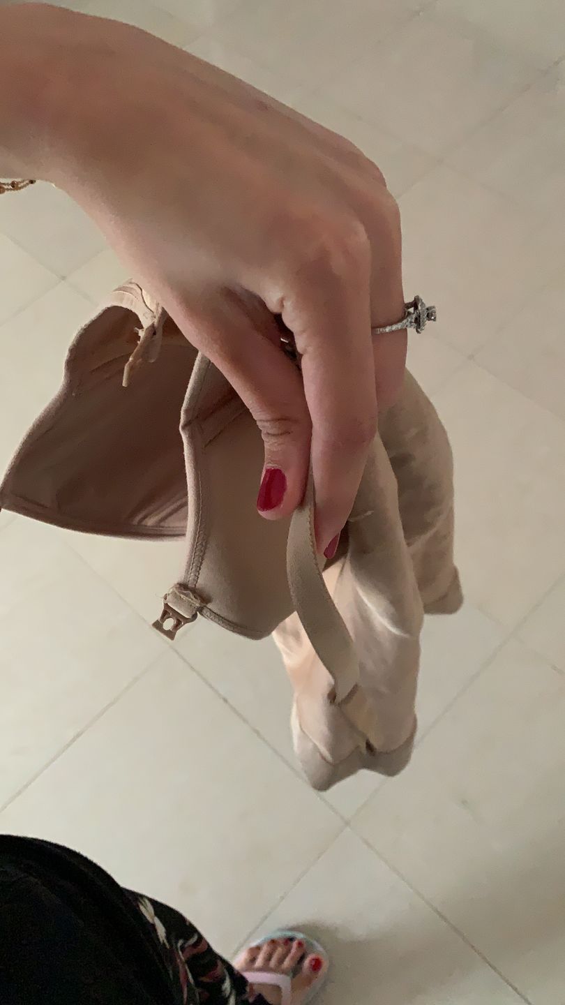 Customer photo review of Emana Instant Sculpting Built In Bra Full Body