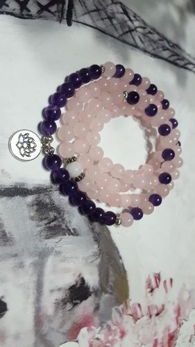 Customer photo review of Mala Armband "Comfort & Serenity" 108 Rosenquarz- und Amethyst-Perlen