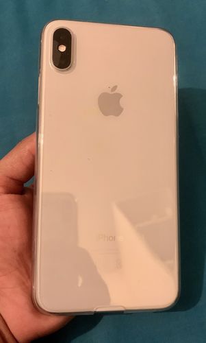 Customer photo review of Apple iPhone XS Max 256GB Silver Unlocked Refurbished Excellent