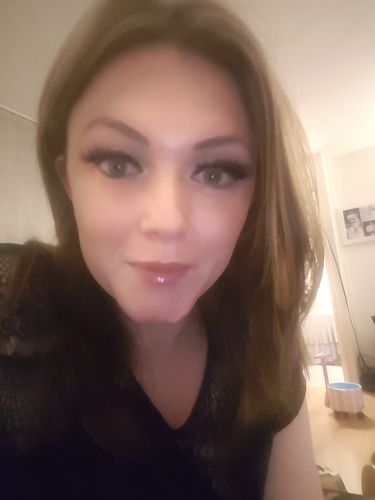 Customer photo review of Ruby Magnetic Eyelashes and Eyeliner Kit