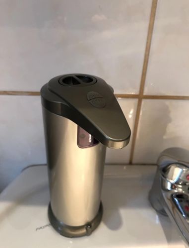 Customer photo review of MISTER TOUCHLESS - der automatische Spender für dein Zuhause