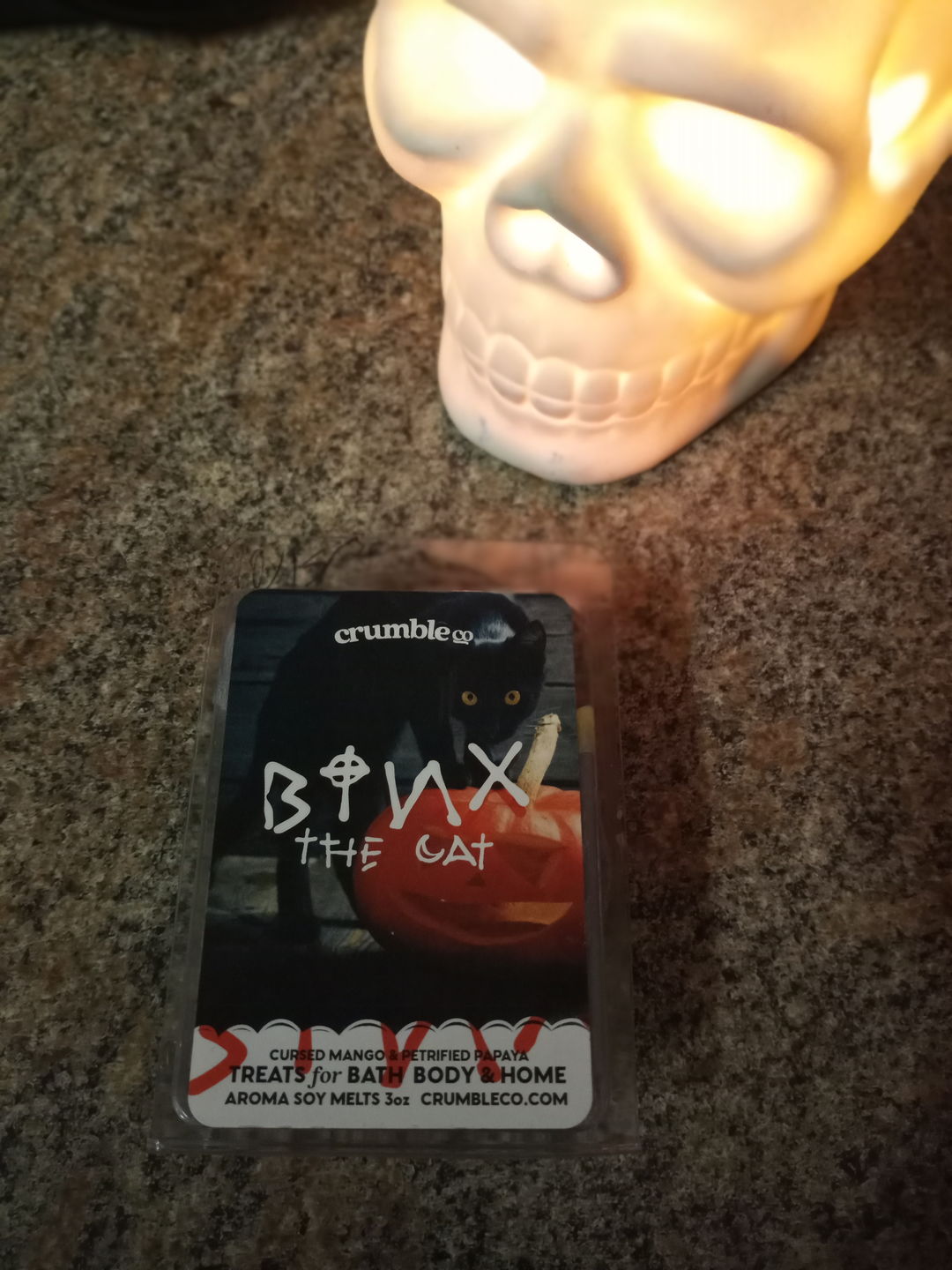 Customer photo review of Binx the Cat Wax Melt