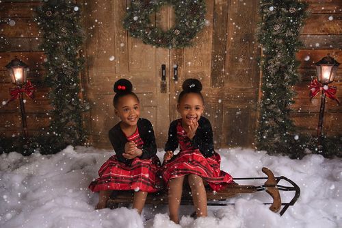 Customer photo review of Kate Holiday Door Christmas Wreath Backdrop designed by Arica Kirby