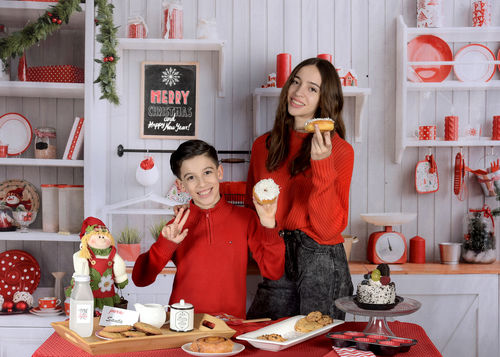 Customer photo review of Kate Christmas Kitchen Backdrop White Wall for Photography