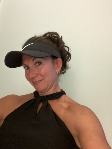 Customer photo review of JuvaBun Messy Bun