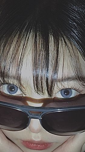 Customer photo review of Shocked Kristin - グレー