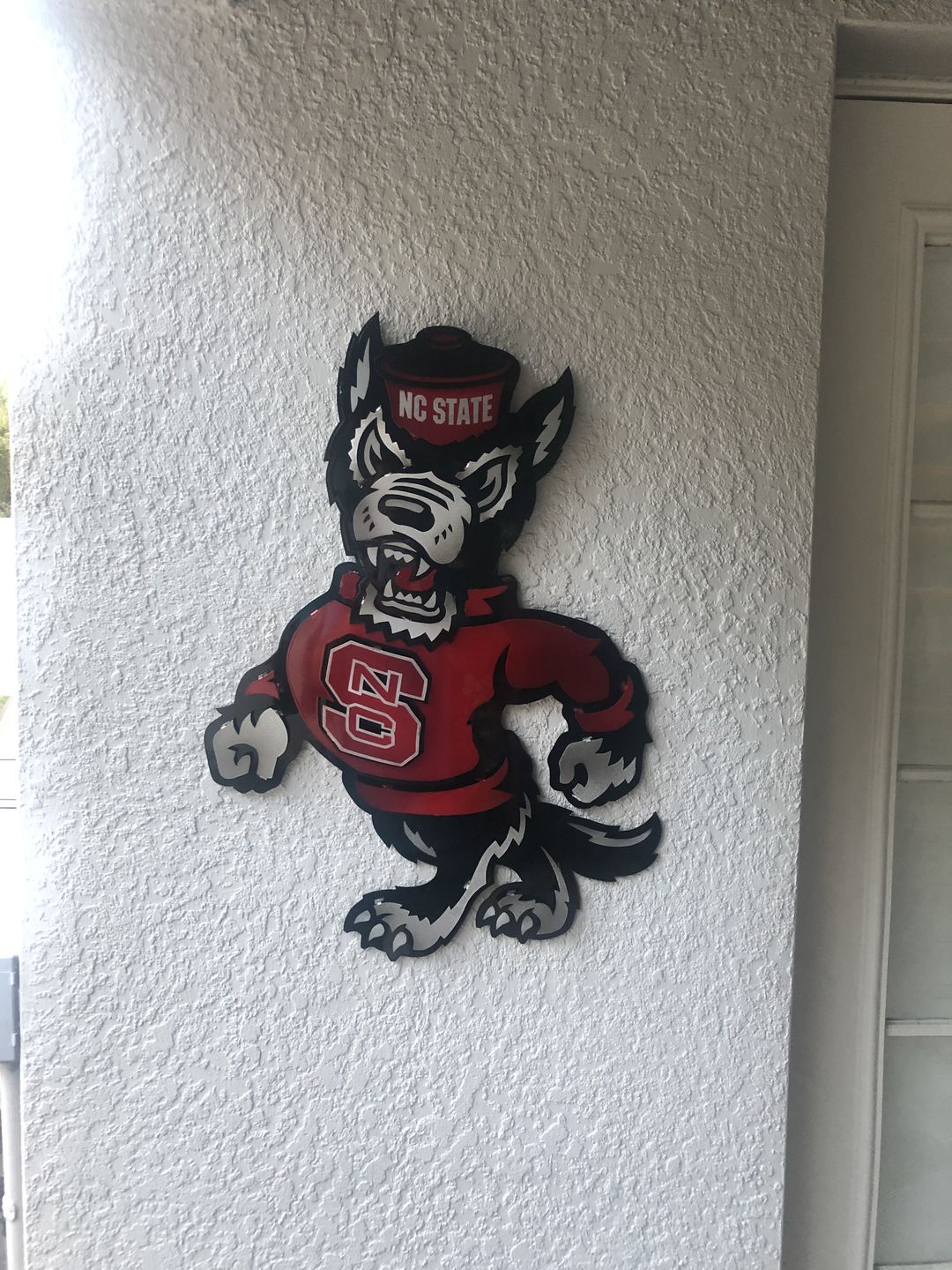 Customer photo review of North Carolina State Wolfpack 3D Vintage Artwork