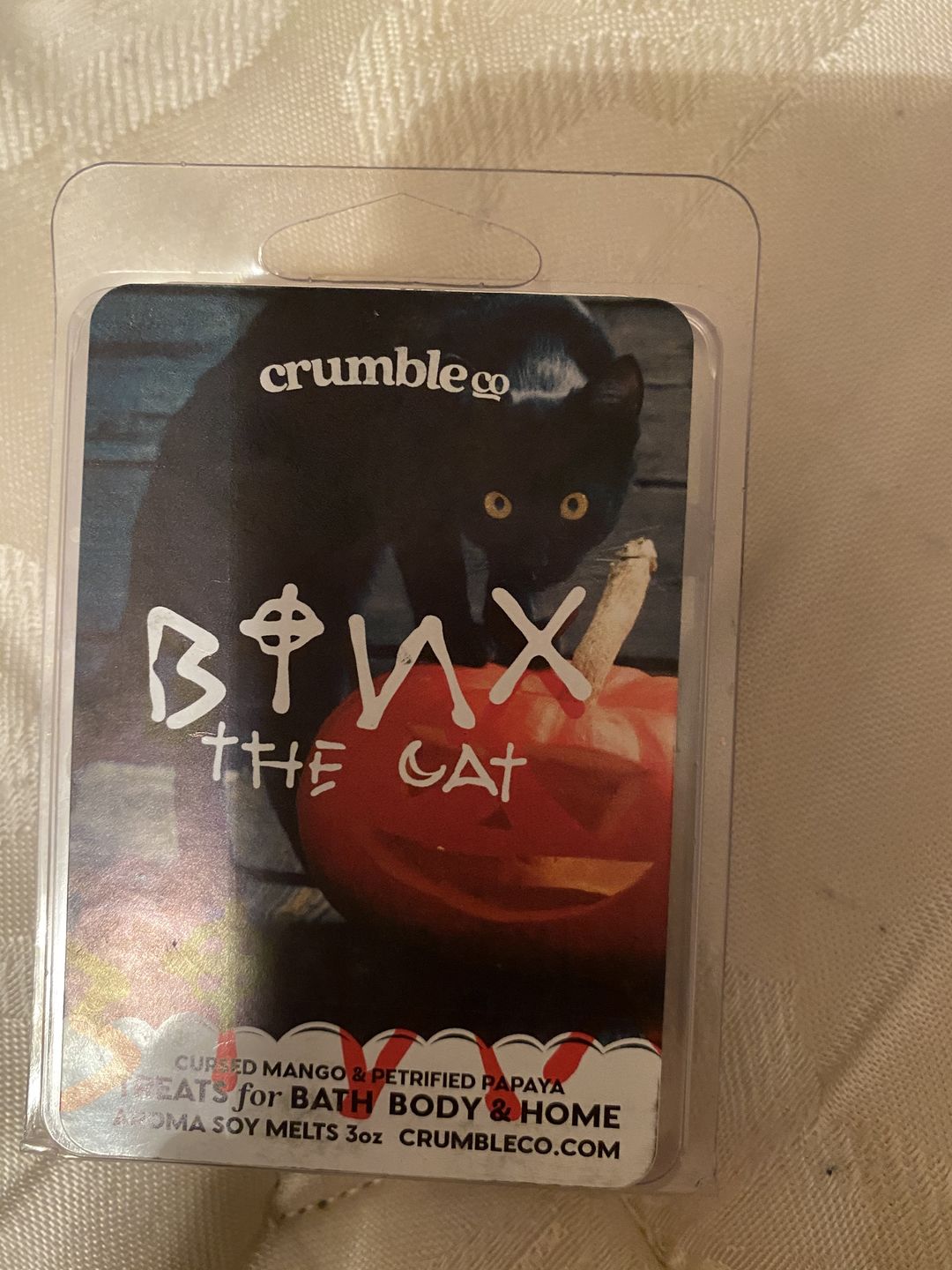 Customer photo review of Binx the Cat Wax Melt