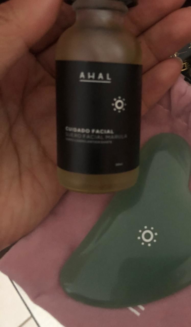 Customer photo review of Suero Humectante Facial con Marula 30ml