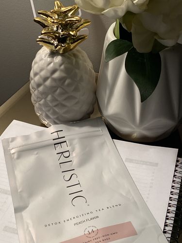 Customer photo review of 14 Day Peach Detox Tea