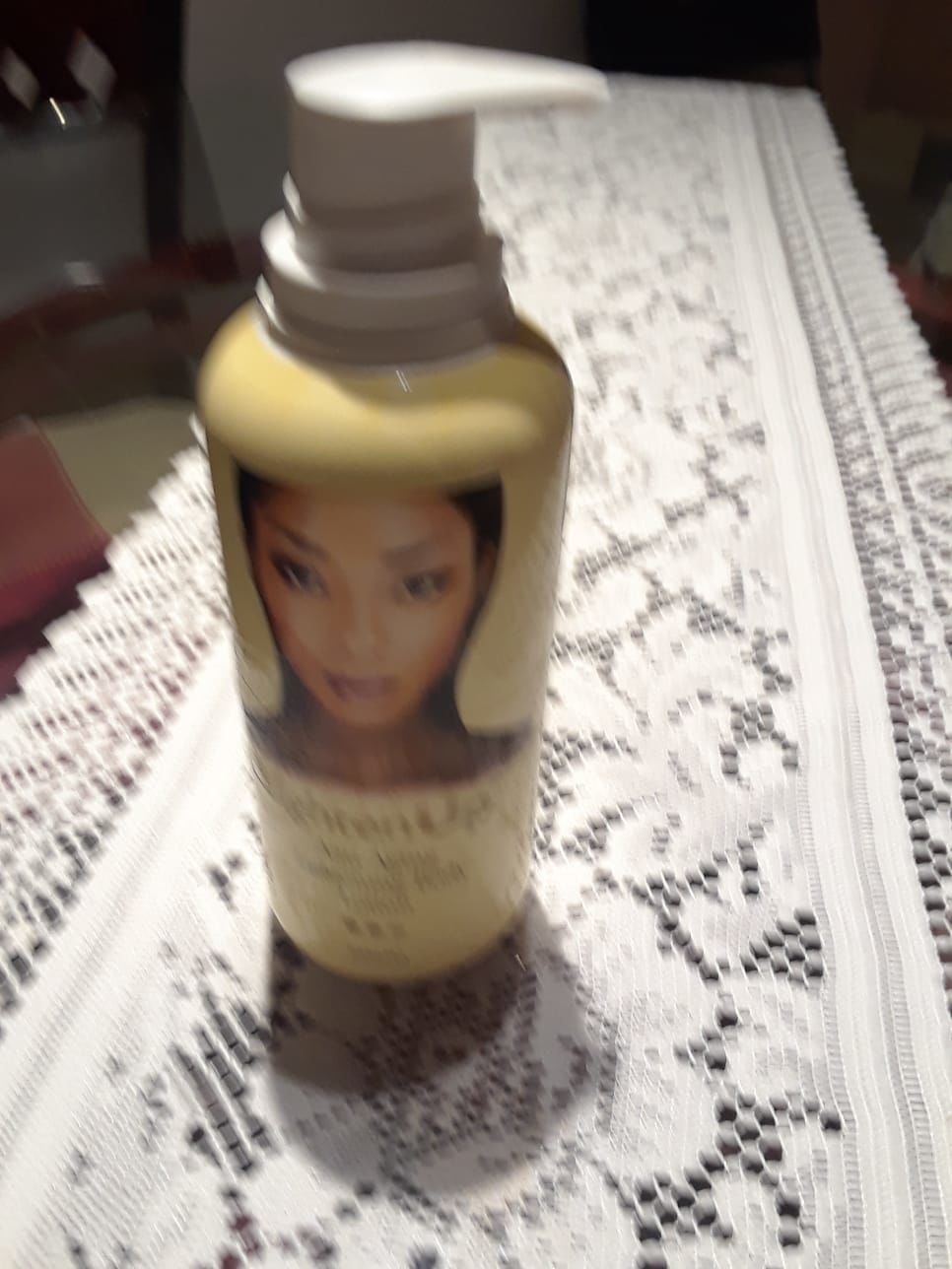 Customer photo review of Omic LightenUp Anti-Aging Lightening Body Lotion - 400ml