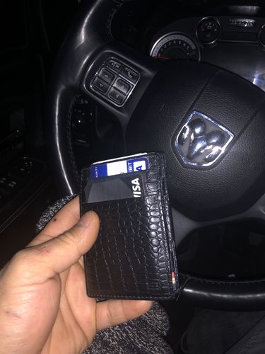 Customer photo review of Essenziale Magic Wallet ID Window Croco