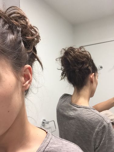 Customer photo review of JuvaBun Messy Bun