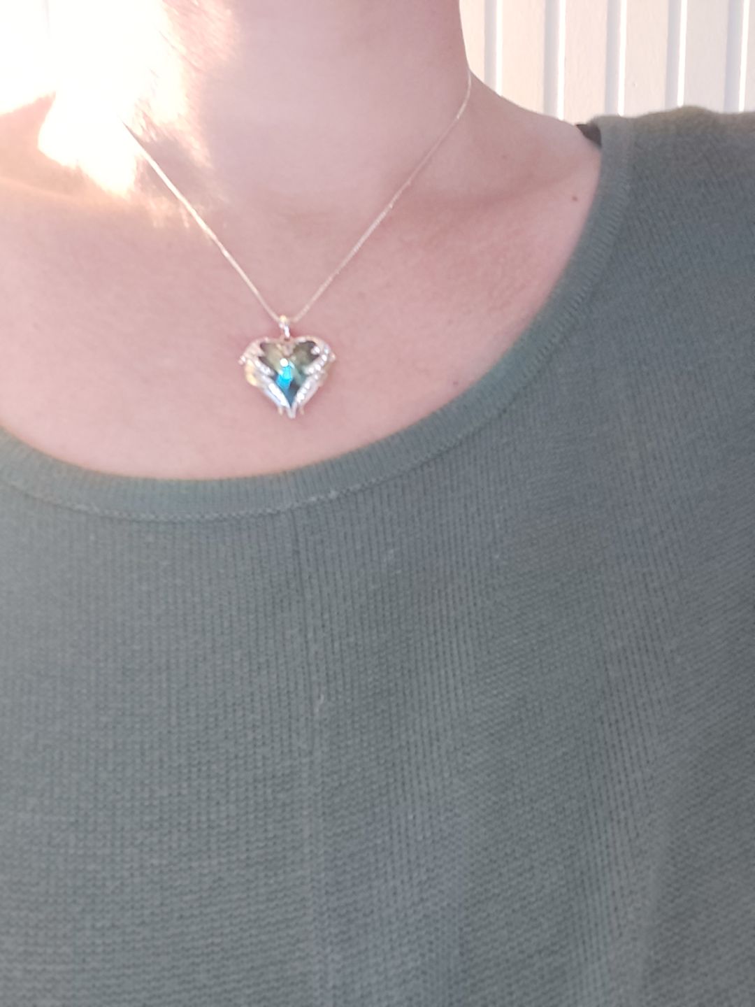 Customer photo review of Engelsflügel Halskette Blau