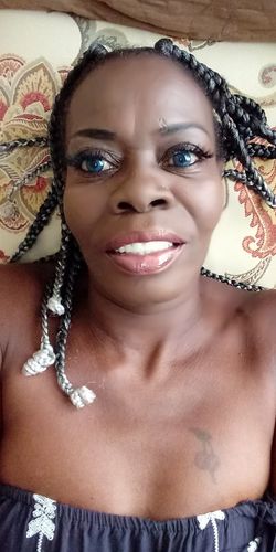 Customer photo review of Three Tone Brilliant Blue Prescription Colored Contact Lenses