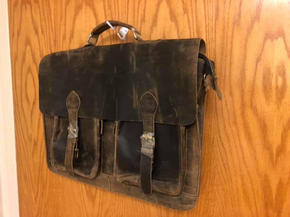 Customer photo review of Retro Buffalo Hunter Leather Laptop Messenger Bag