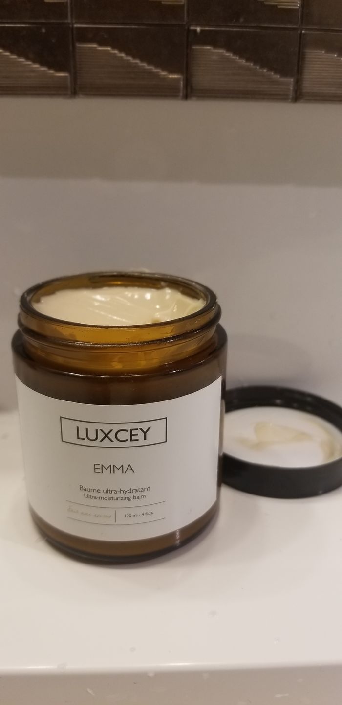 Customer photo review of Emma - Ultra-Moisturizing Body Balm