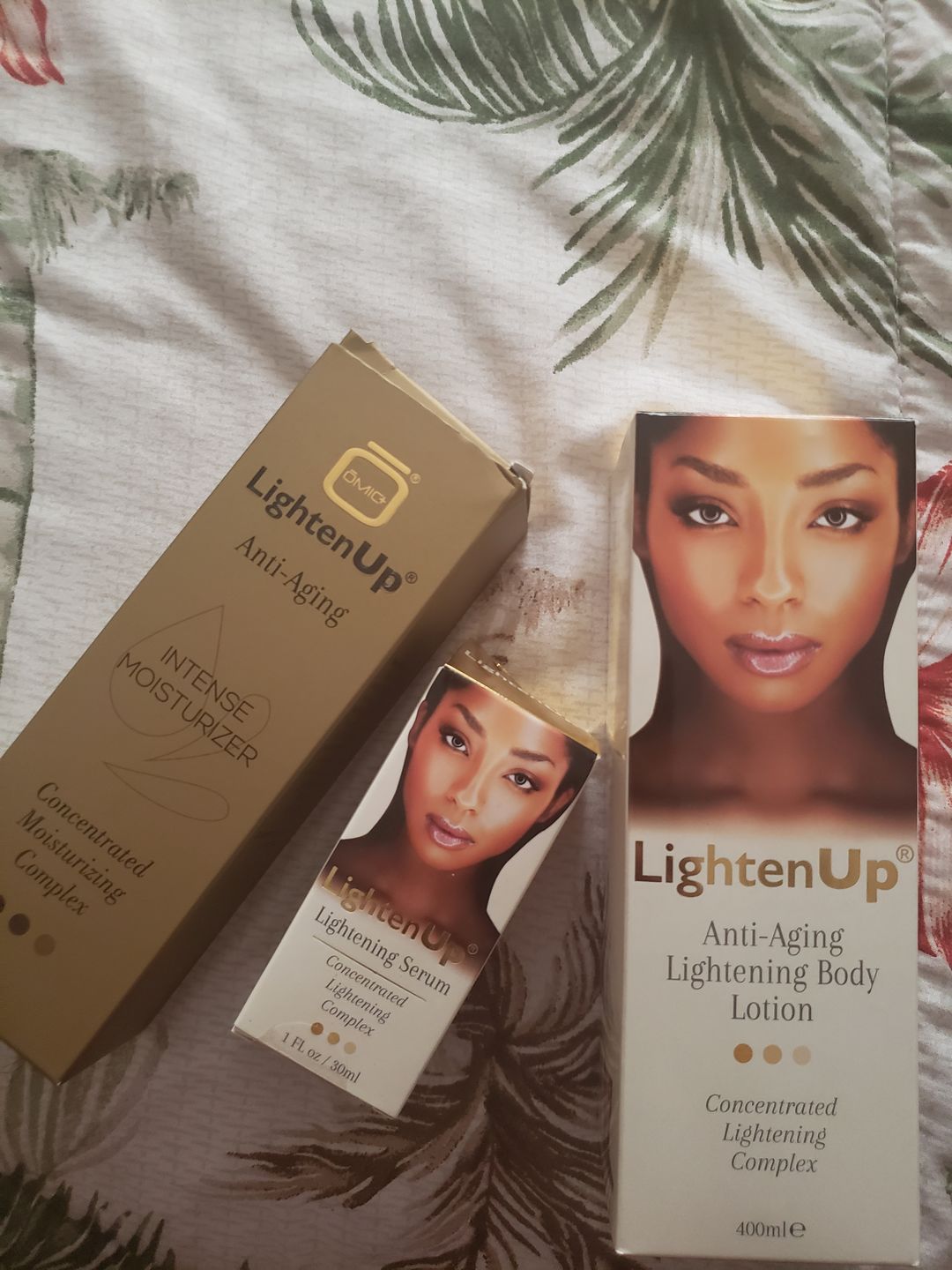 Customer photo review of Omic LightenUp Anti-Aging Lightening Body Lotion - 400ml