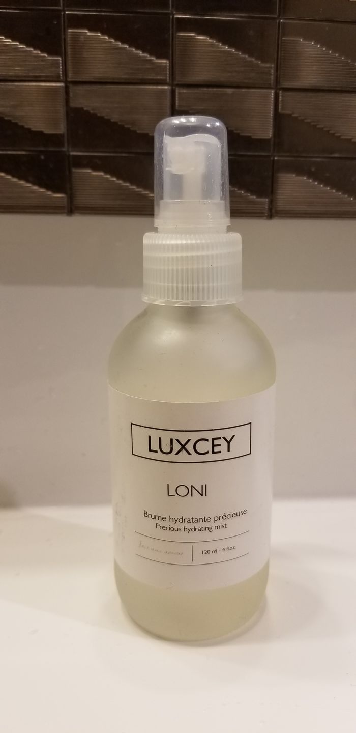 Customer photo review of Loni - Precious Hydrating Mist