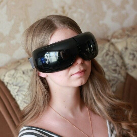 Customer photo review of Eyeology™ Intelligent Eye Massager