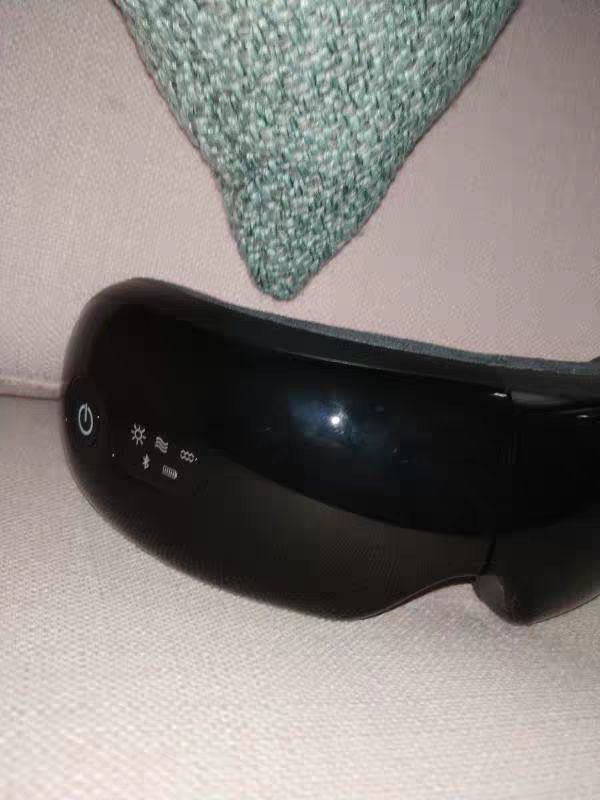 Customer photo review of Eyeology™ Intelligent Eye Massager
