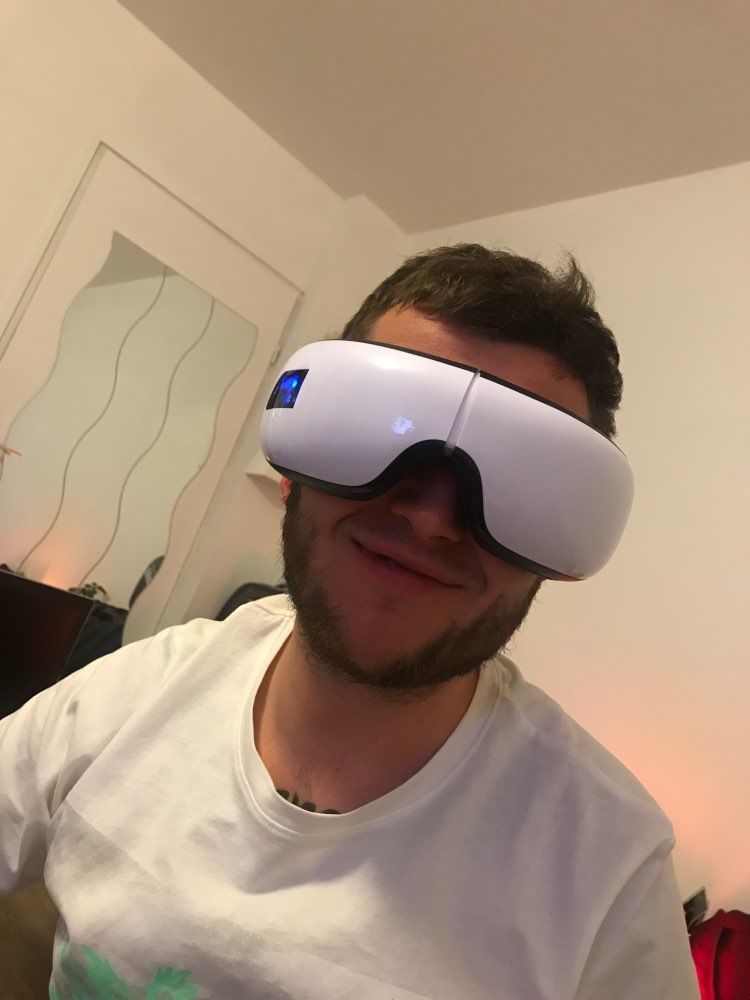 Customer photo review of Eyeology™ Intelligent Eye Massager
