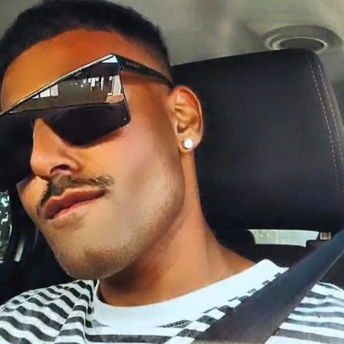 Customer photo review of Storm - Solid Black