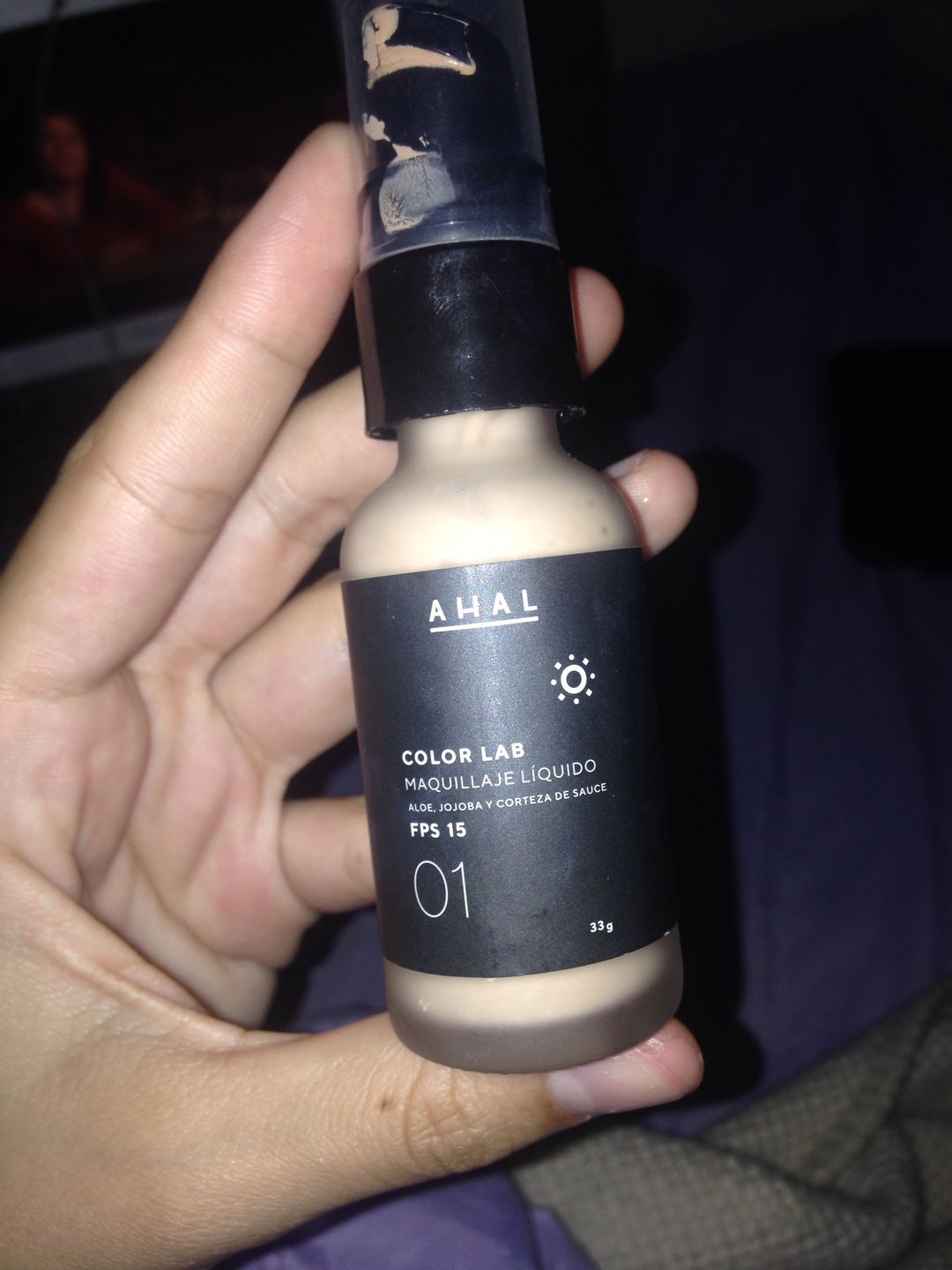 Customer photo review of Maquillaje Líquido 01