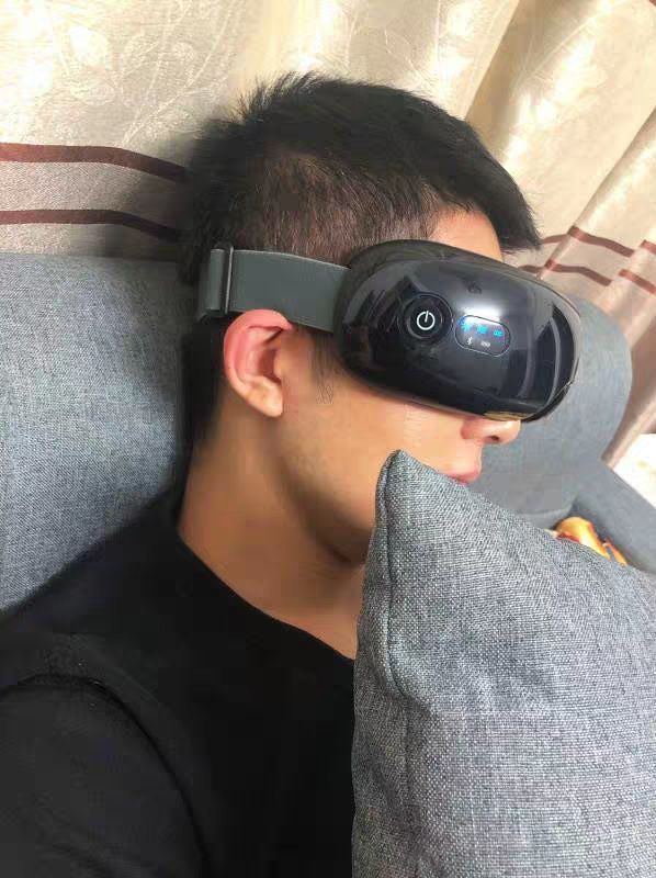 Customer photo review of Eyeology™ Intelligent Eye Massager