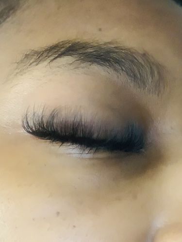 Customer photo review of VOLUME LASH EXTENSIONS PRE-MADE 10D FANS