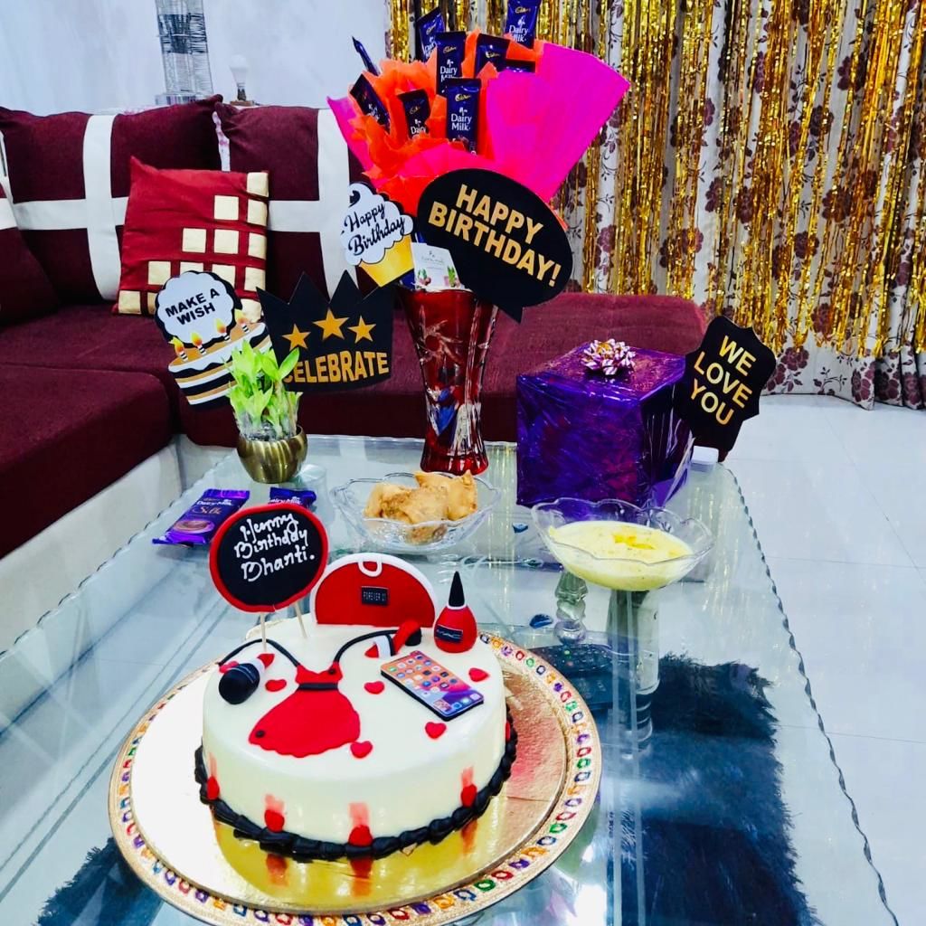 Customer photo review of Cake for a fashionista