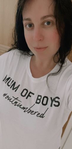 Customer photo review of Mum of Boys Hashtag Outnumbered T-Shirt (MRK X)